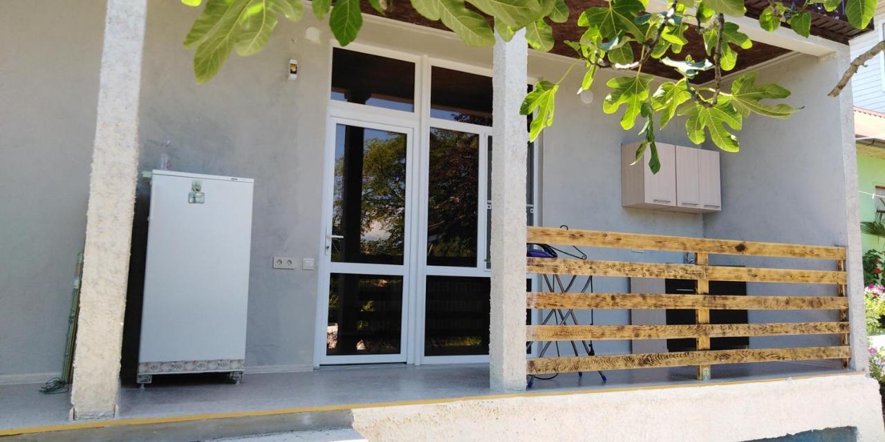 At the seaside Hotel Pizunda Exterior foto